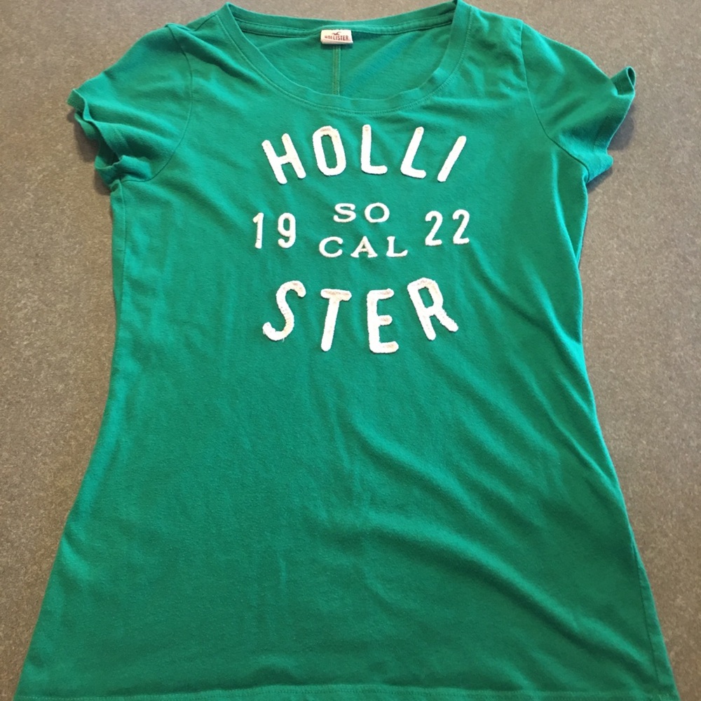 Women’s hollister top